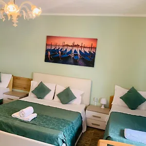  Bed & Breakfast Venice Night